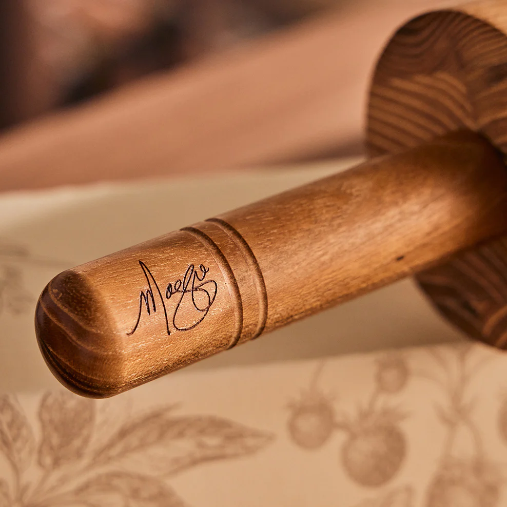 Baker's Ball Bearing Teak Rolling Pin - Image 5