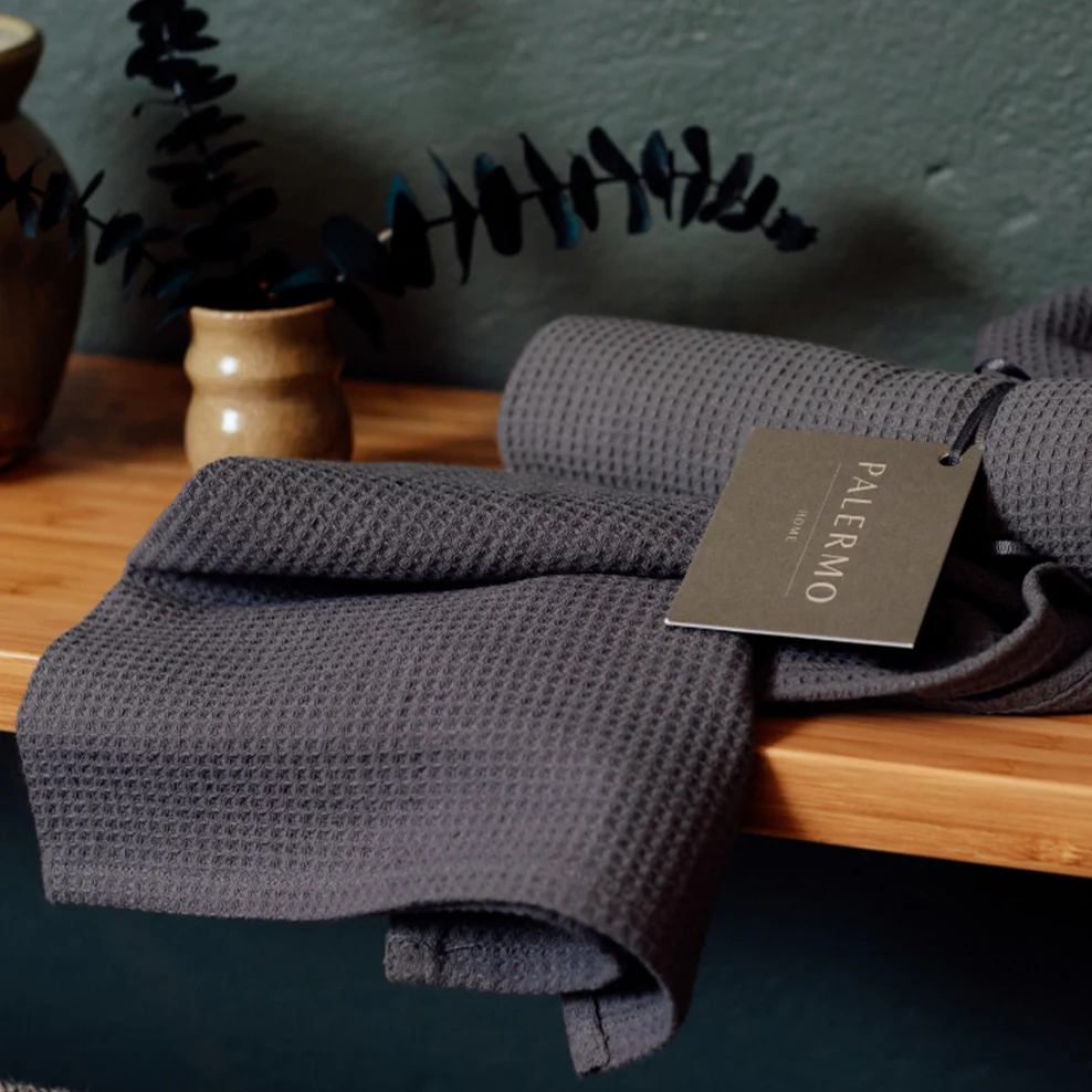 Exquisite Homewares Hamper with Robert Gordon - Image 2