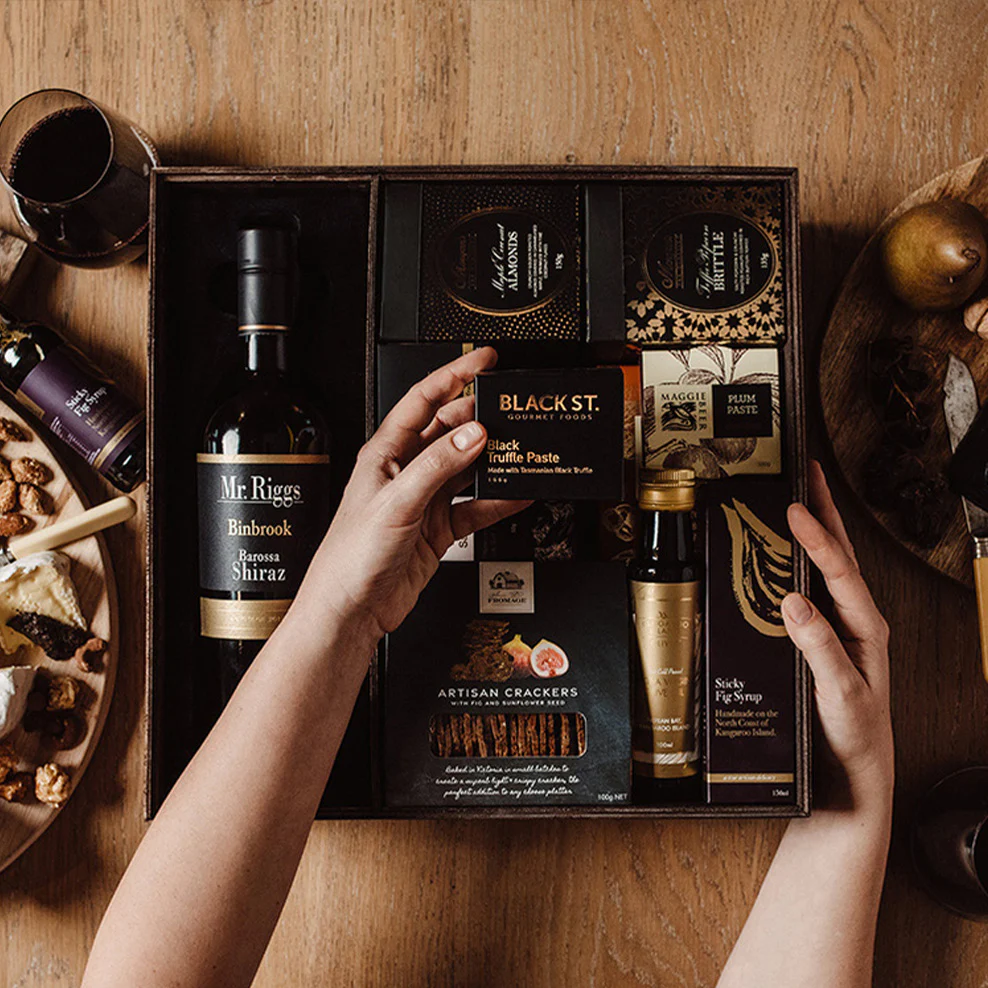 Foodies with Premium Shiraz Wine Hamper - Image 4