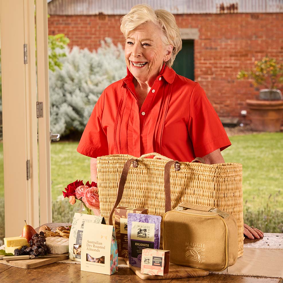 Large Gourmet Picnic Market Basket Hamper - Image 6