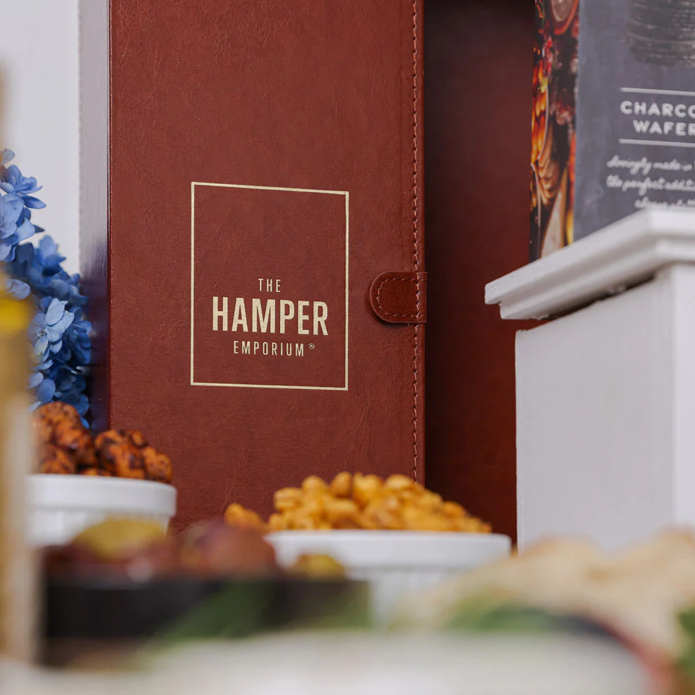Gourmet Foodies Keepsake box with Barossa Shiraz - Image 8