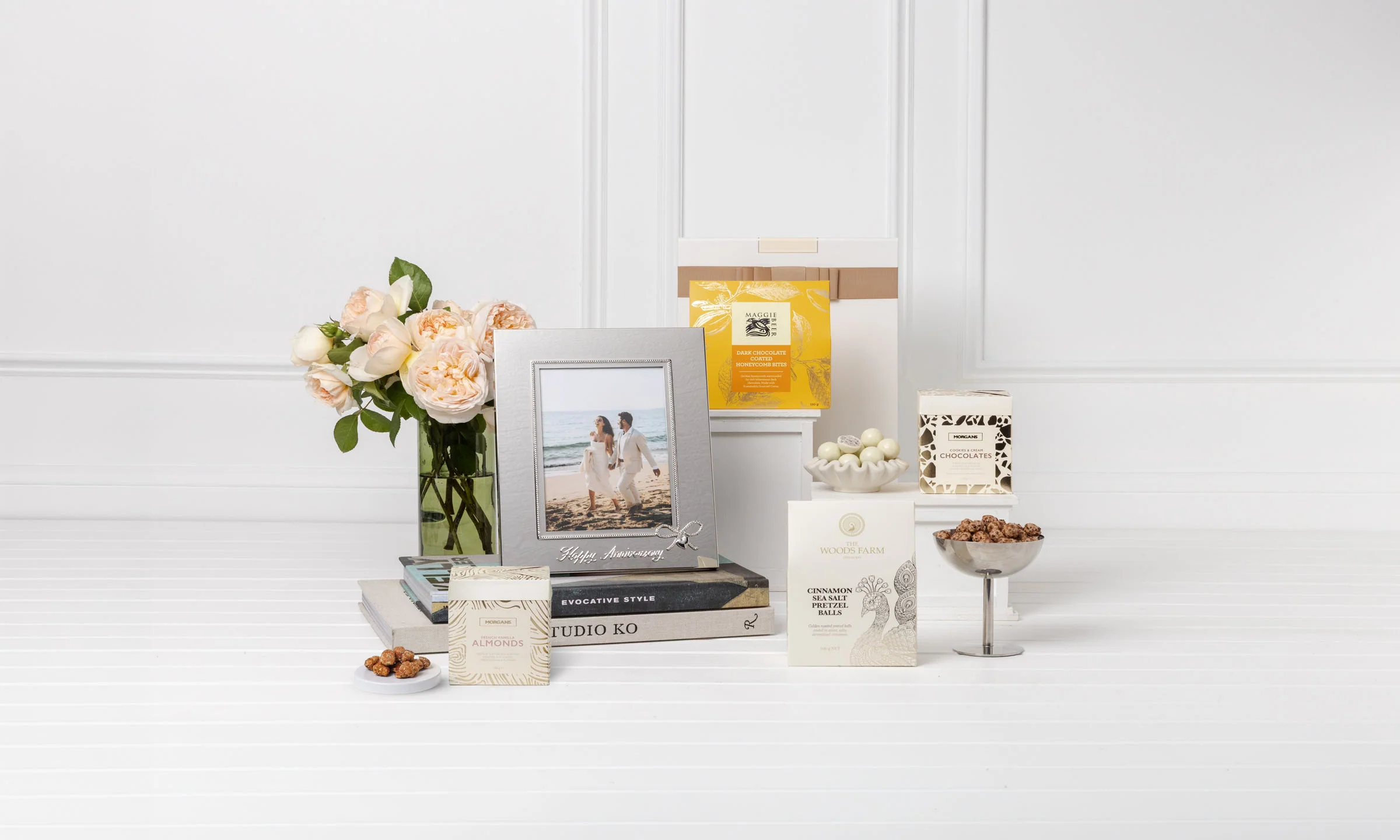 'Happy Anniversary' Gift Hamper with Sweet Bites