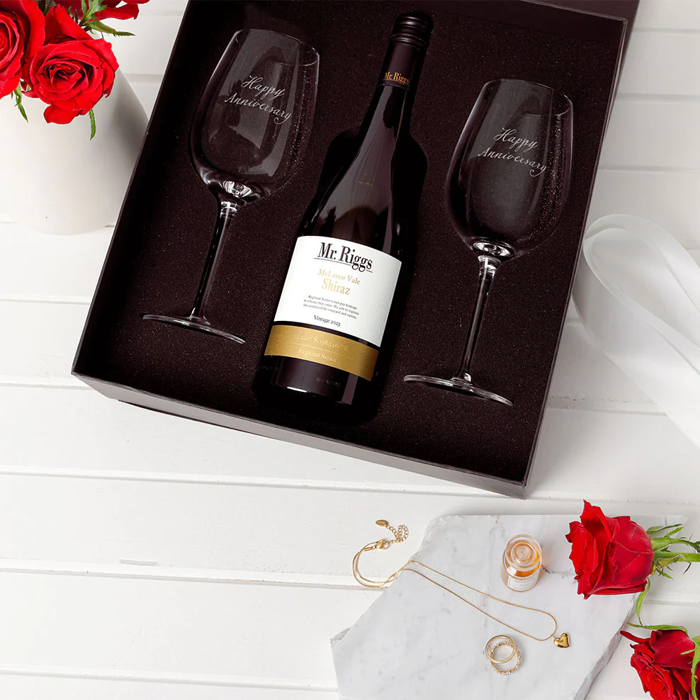 Happy Anniversary Red Wine Gift Box - Image 2
