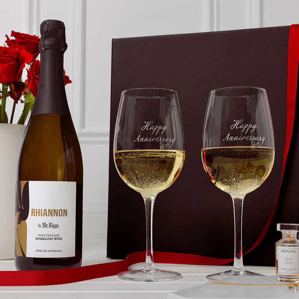 Happy Anniversary Sparkling Wine Gift Box - Image 2