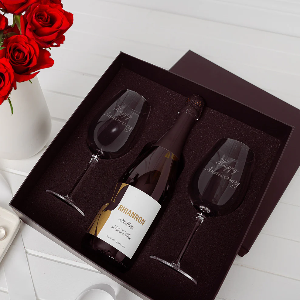 Happy Anniversary Sparkling Wine Gift Box - Image 4