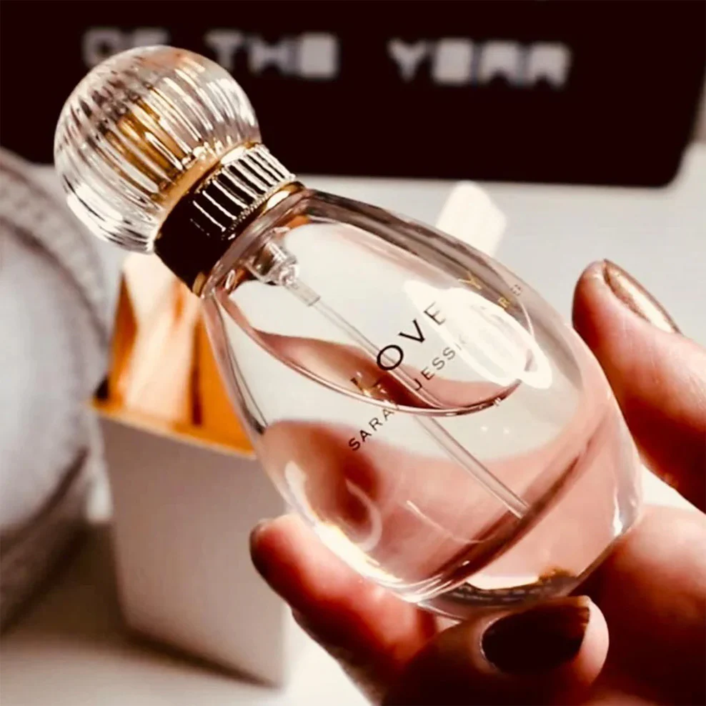 Lovely Eau de Parfum 100ml & Purse Spray - Image 3