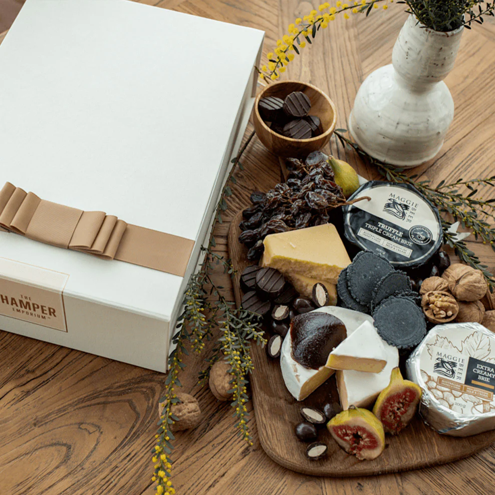 Luxury Cheese & Chocolate Hamper - Image 4