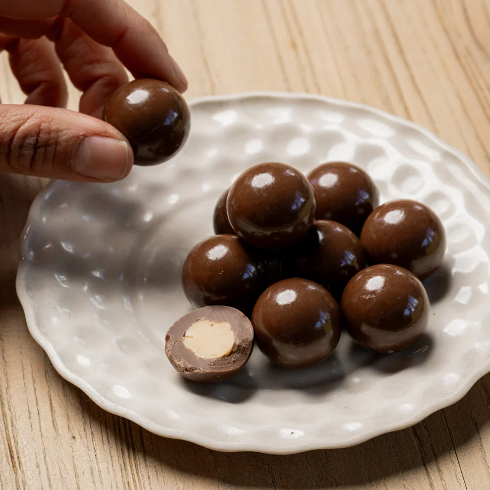 Maggie Beer Milk Chocolate Lemon Myrtle Macadamias - Image 4