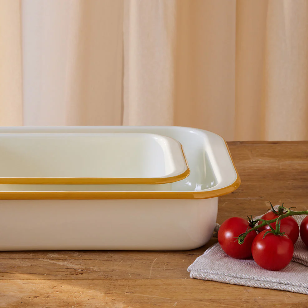Maggie Living Enamel Baking Trays 2pack - Image 3