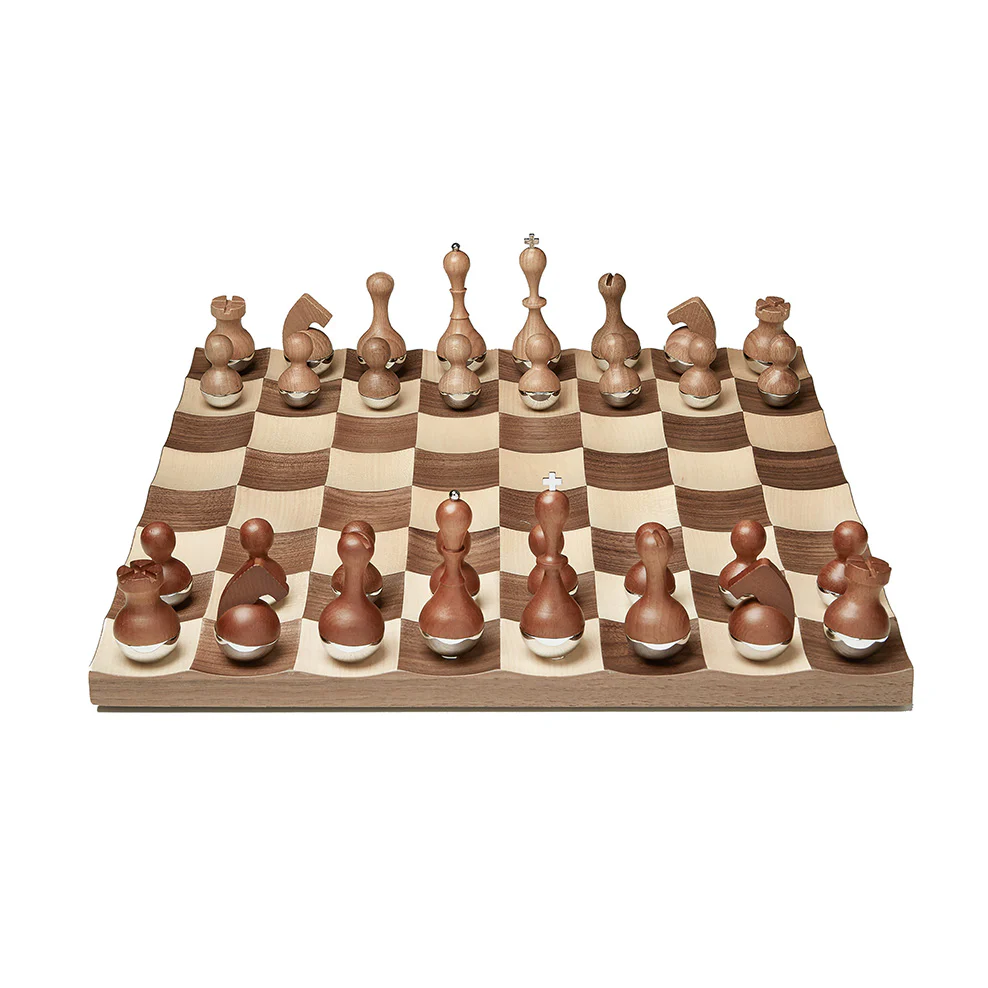Maple & Walnut Wobble Chess - Image 4