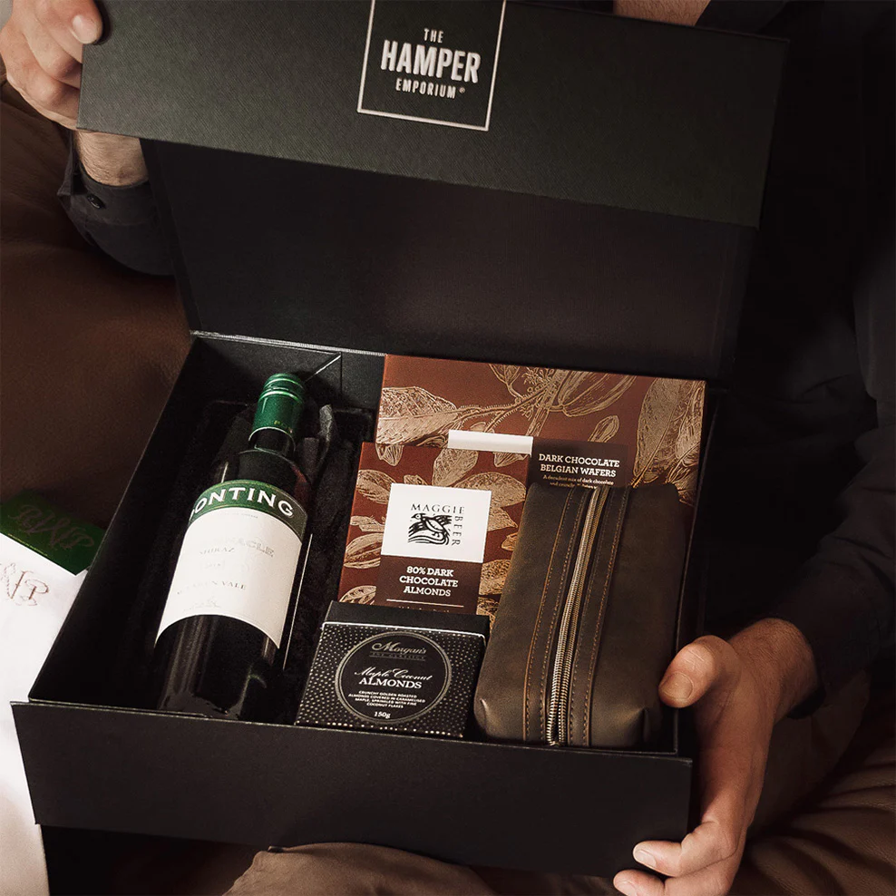 Men's A Little Luxury Hamper with Ponting Shiraz - Image 3