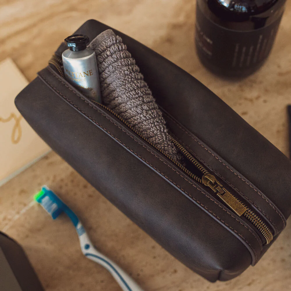 Men's Cocoa Brown Toiletries Bag - Image 4