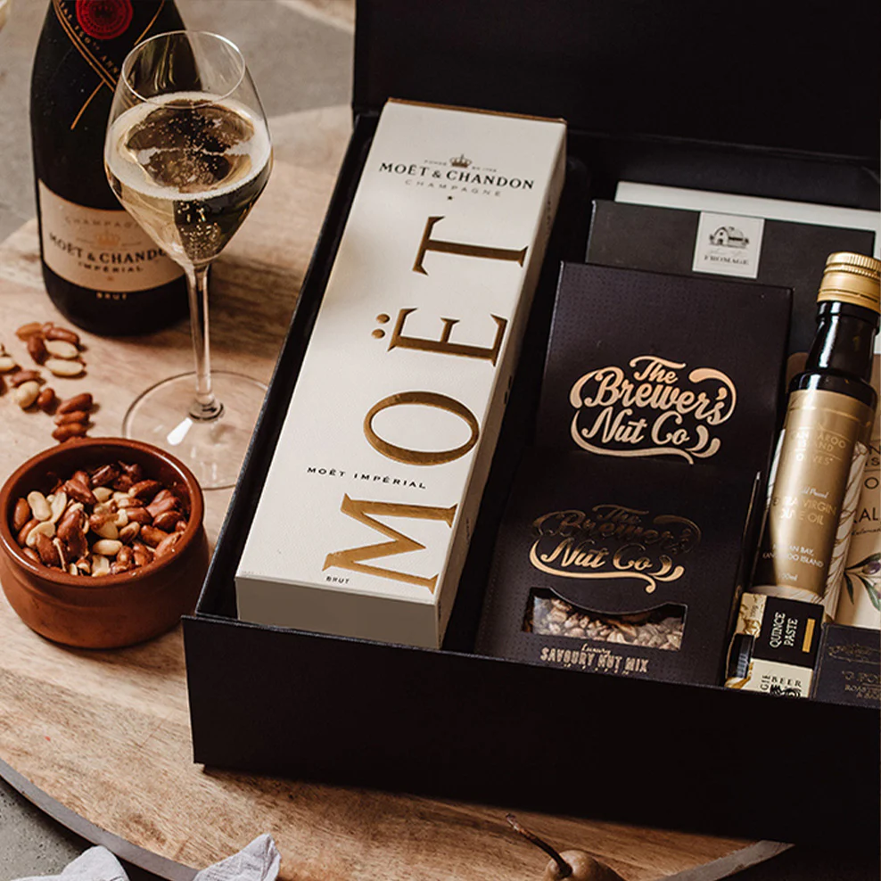 Moët & Gourmet Nibbles Hamper - Image 2