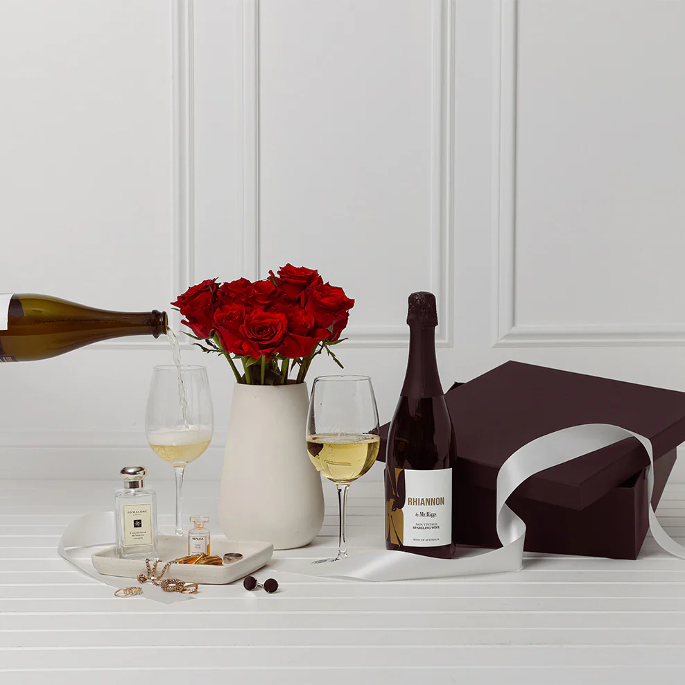 Mr & Mrs Sparkling Wine Gift Box - Image 3