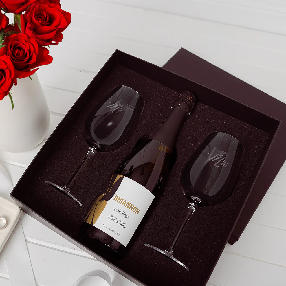 Mr & Mrs Sparkling Wine Gift Box - Image 5