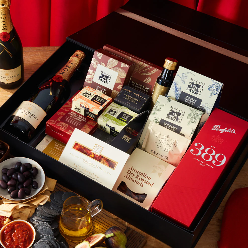 Penfolds Bin 389 & Moët Entertainer Hamper - Image 4