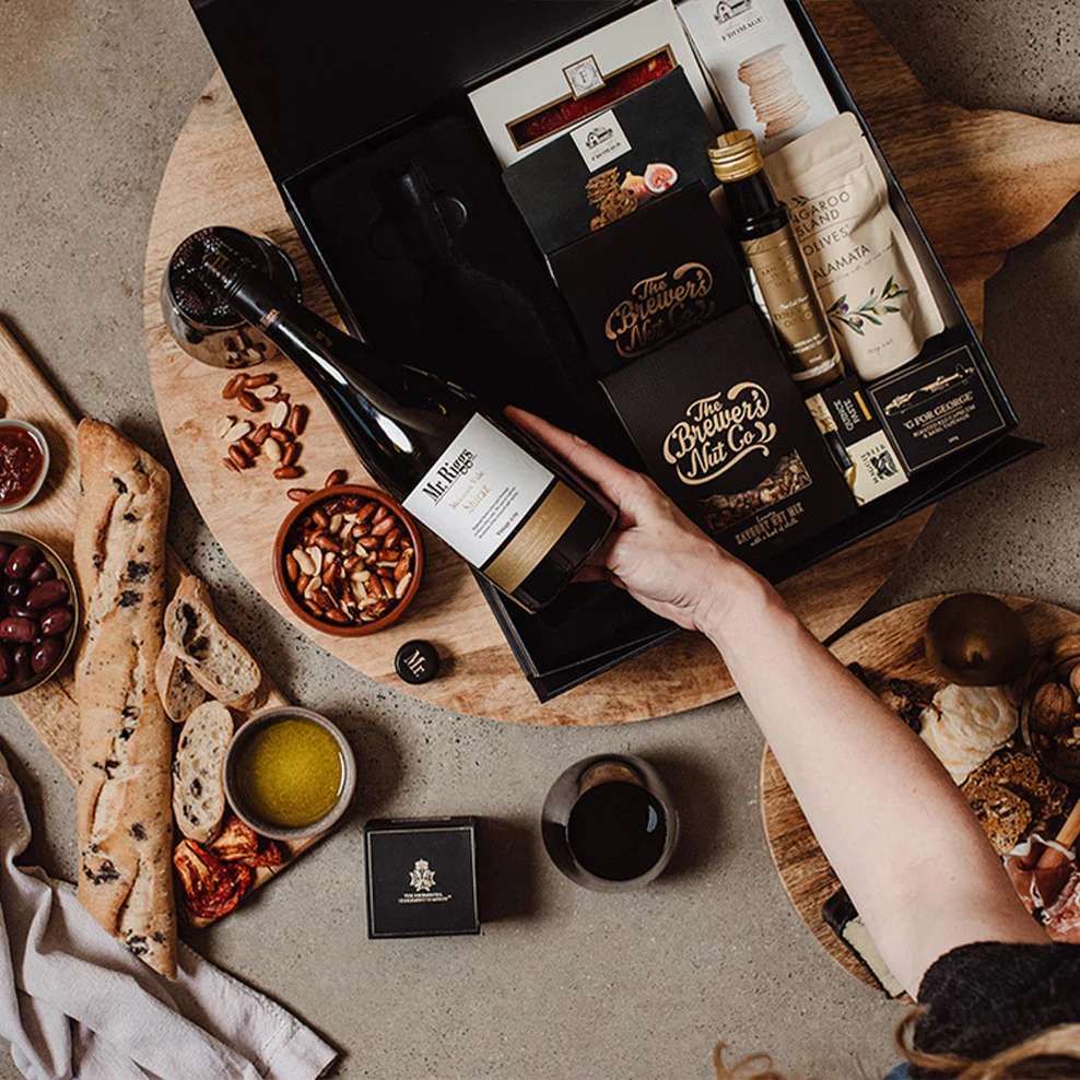 Red Wine & Nibbles Hamper - Image 4