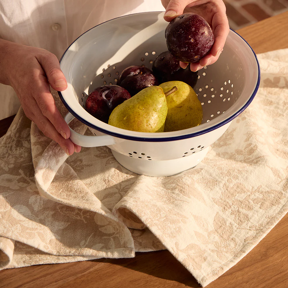 Maggie Living Tea Towel with Natural Jacquard Detailing - Image 3