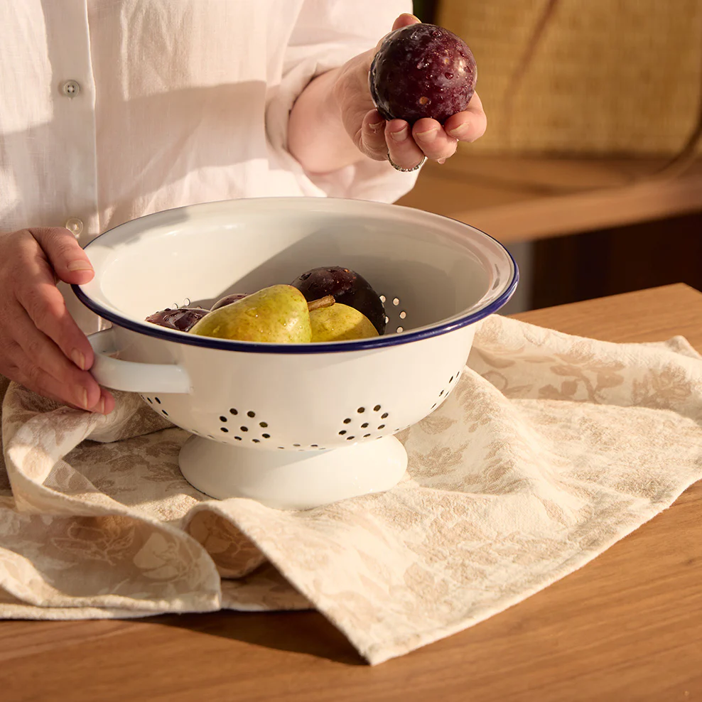 Maggie Living Tea Towel with Natural Jacquard Detailing - Image 4
