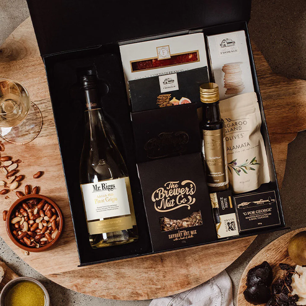 White Wine & Nibbles Hamper - Image 2